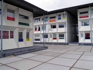 В Болгарии начали строить отель из старых морских контейнеров