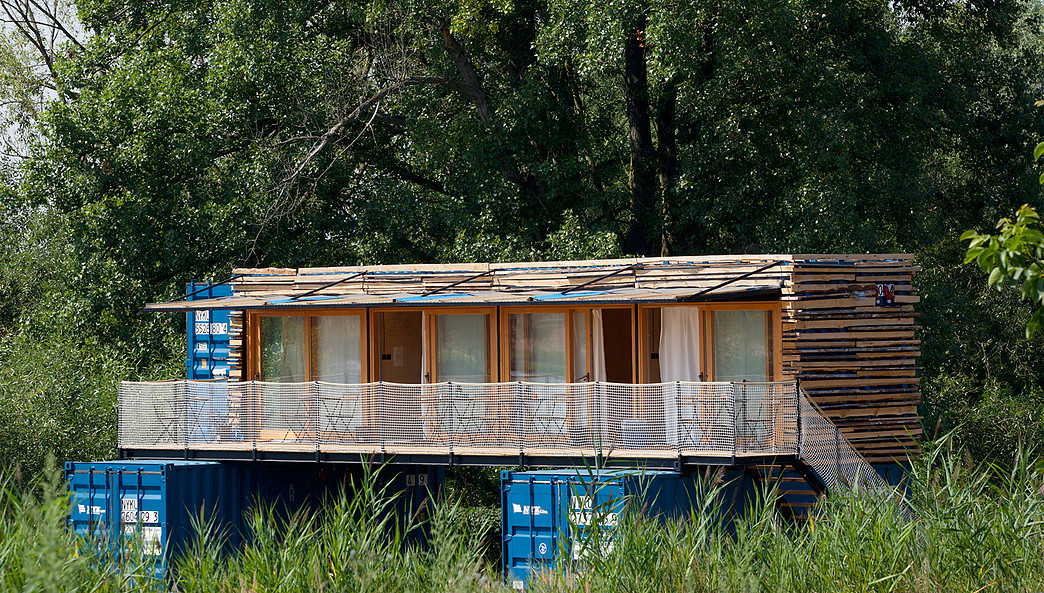 Иностранцев покорил чешский отель из контейнеров